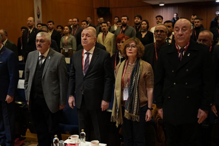 �zda�: T�rk devletini milletimize geri verece�iz