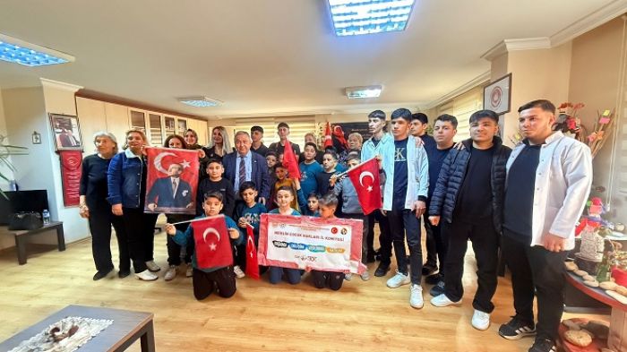 Y�Z YILIN PROJES�: KU�AKLAR ARASI BULU�MALAR �RNEK OLMAYA DEVAM ED�YOR