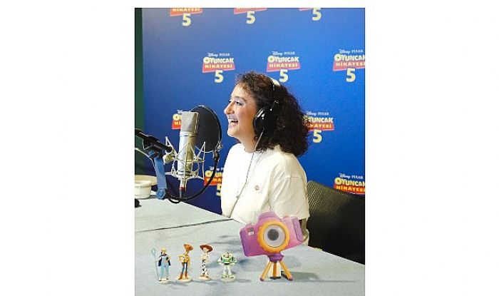 Ecem Erkek Snappy Karakterini Seslendirdi