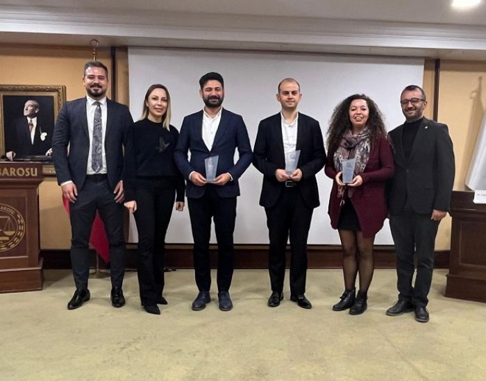  ��NSAN ONURU BOYUTU �LE KUYU T�P� HAP�SHANELER� KONULU PANEL D�ZENLEND�