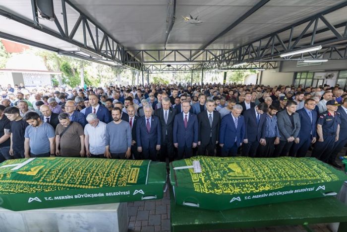 Katliam kurbanlar� son yolculu�una u�urland�