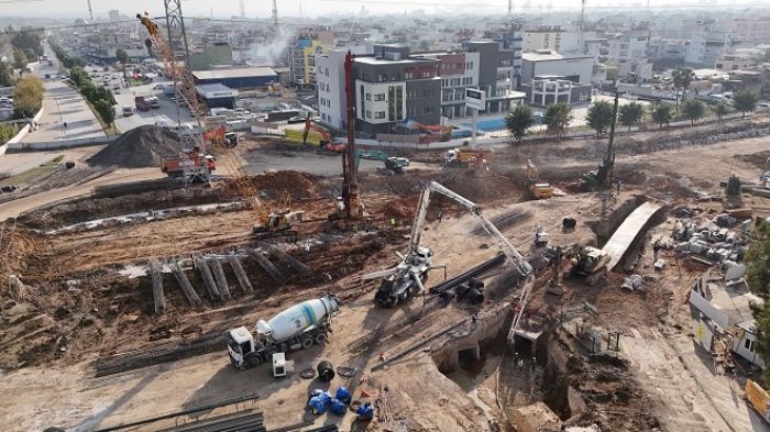 MERS�N TRAF���NE NEFES ALDIRACAK PROJEDE �ALI�MALAR HIZLA DEVAM ED�YOR