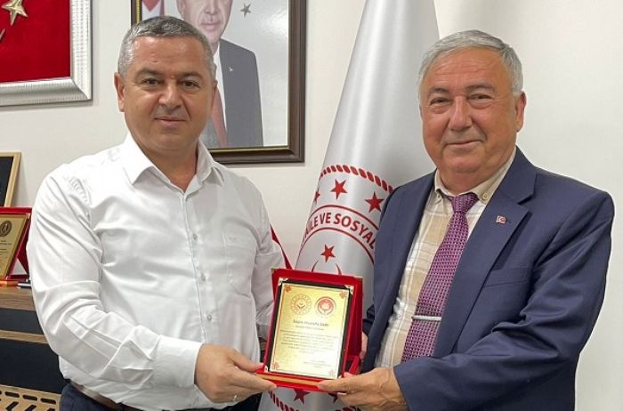 EFSANE M�D�RE PLAKET